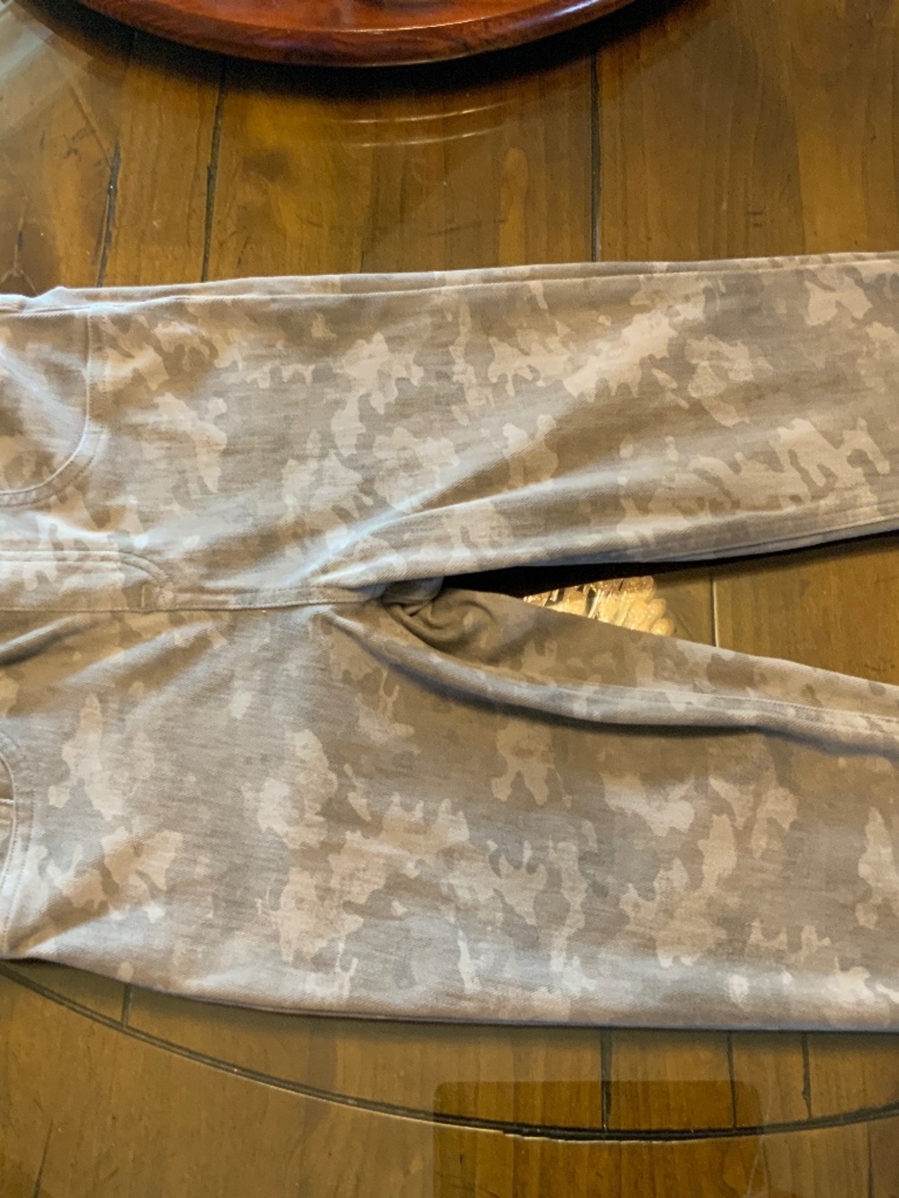 Spanx Women’s gray camouflage leggings